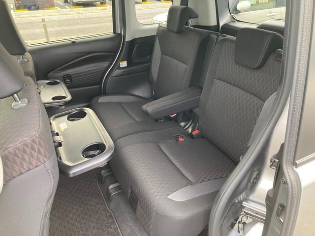 大変申し訳ありませんがお車のお取り置きは行っておりません。ご希望のお車がありましたらぜひお早目に来店ください。
