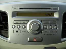 CD、AM/FMラジオ。