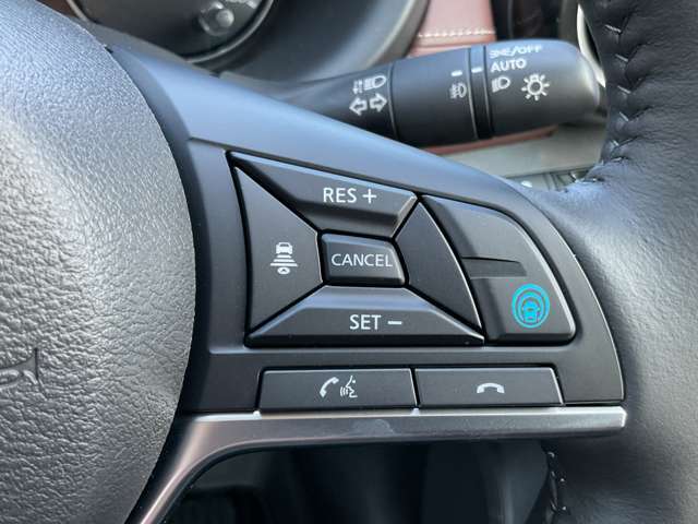 プロパイロット（同一車線運転支援技術）搭載です。高速道路でアクセル、ブレーキ、ステアリングを自動制御して運転の疲労をグッと軽減してくれます♪