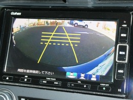 【バックカメラ】リバースにするだけで映ります、後方の安全確認や、狭い駐車場での車庫入れ、雨の日や夜間など視界の悪い時に便利です！安全にバックする為には欠かせない装備です。