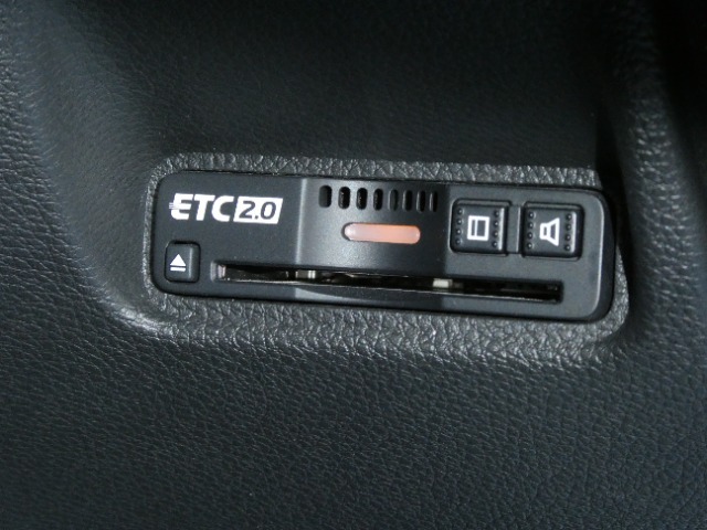 【ETC車載器】今や必需品のETC！有料道路を利用する際にスムースに通過でき、わずらわしい料金支払いから開放されます