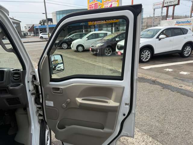 当店の展示車をご覧頂き、誠にありがとうございます。ご来店、またはお電話の際は、【カーセンサーを見た】とお伝え下さい。