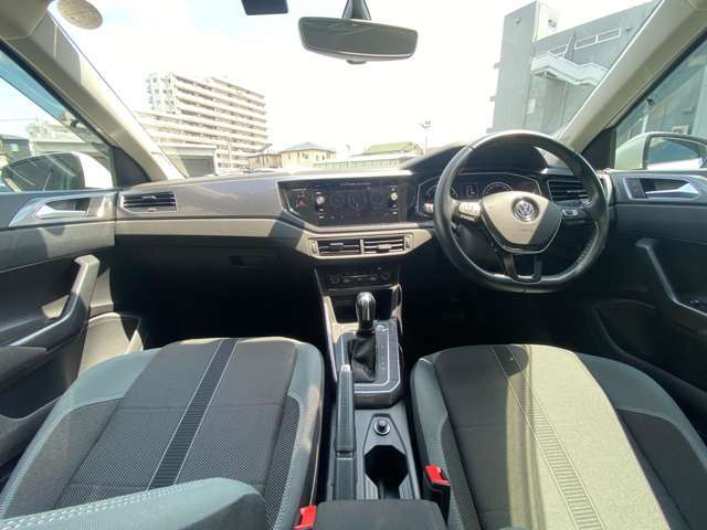 LIBERALAは、輸入車選びの新たなスタイルを提案するインポート・セレクト・ブランドです。オーナー様となる方がクルマから直接感じる感性を第一にした、適切な一台との出会いをコーディネートいたします。