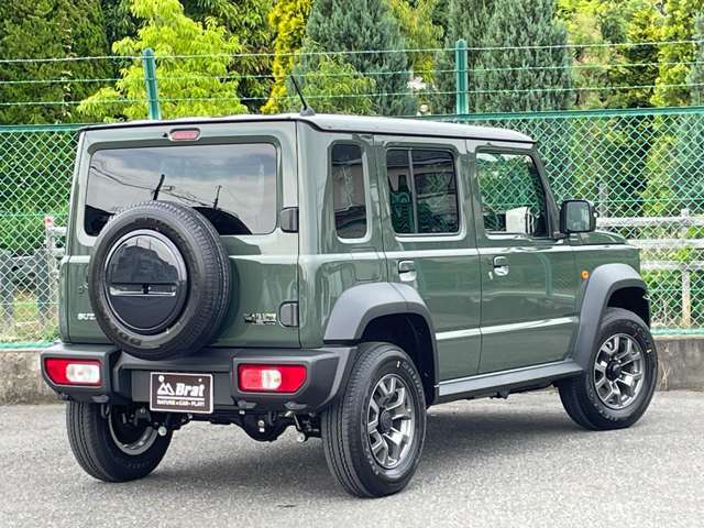 【ジムニーノマド】が入庫しました！！現在新車注文停止中のノマドですが、本車両は現存しておりますので在庫がある限りはすぐのご購入が可能です。