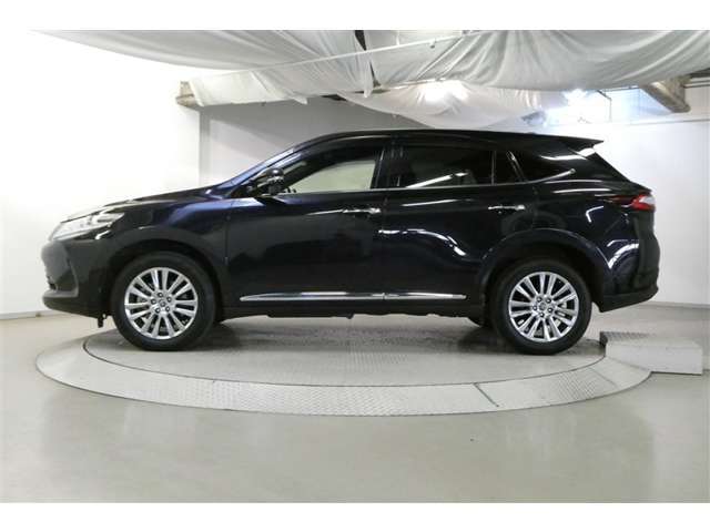 車高が高く、所有感を満たしてくれる乗り心地です☆