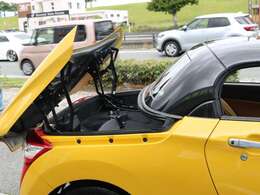 電動オープンなので車内のスイッチで開閉できます♪