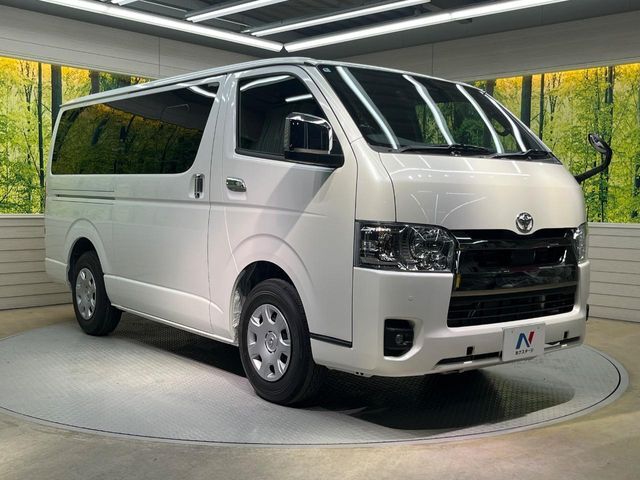大好評のボディコーティング「弾スプラッシュコート」もご納車までに施工可能。通常のガラスコートと異なる、耐久年数6年の無機質ガラスコーティングが、ボディをキレイな状態に保ってくれます。