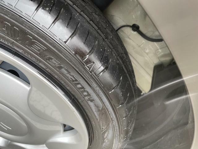 タイヤの溝もしっかりありますので、乗り出しで余計な費用が掛かることもありません。