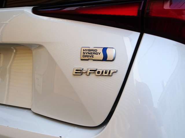 E-Four（4WD）