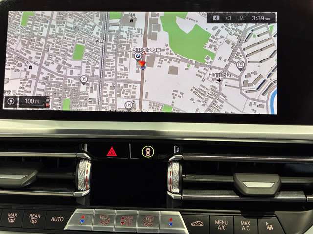 iDriveHDDナビゲーションになります。操作はコントローラーとタッチパネルにて操作いただけます。