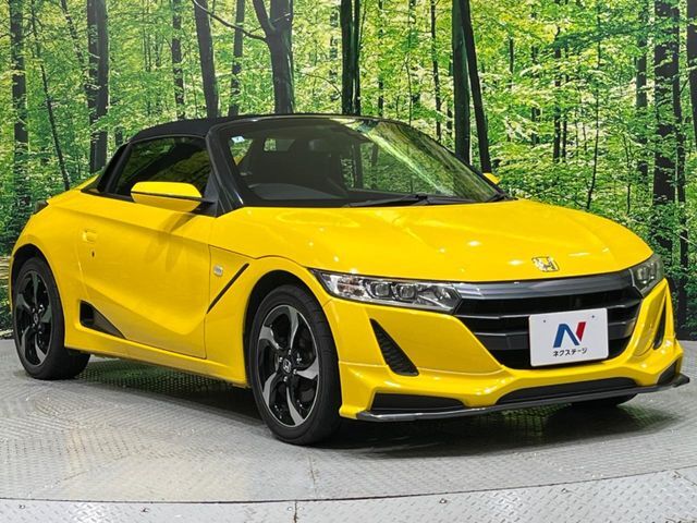 大好評のボディコーティング「弾スプラッシュコート」もご納車までに施工可能。通常のガラスコートと異なる、耐久年数6年の無機質ガラスコーティングが、ボディをキレイな状態に保ってくれます。