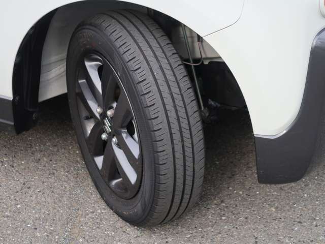 155/65R14　走行面にも異常な摩耗はありません