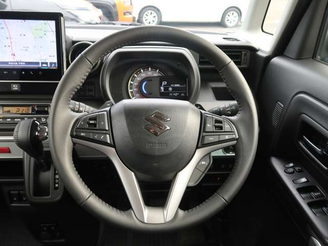 禁煙車　パワーステアリング　パワーウィンド　インパネシフト　フルオートエアコン　アダクティブクルーズコントロール