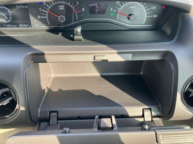 自動車保険も取り扱っております。お車ご購入の際に、お気軽にご相談下さい。万が一の時に備えて、お客様に合ったプランをご提案します。