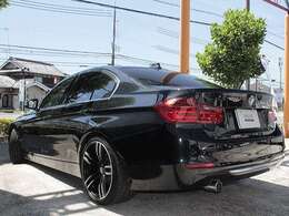 ■19インチホイール・タイヤ■新品Fスポイラー■アイバッハスポーツサスペンション■HIDライト■ブラックグリル■2000ccガソリンターボエンジン■8速AT■