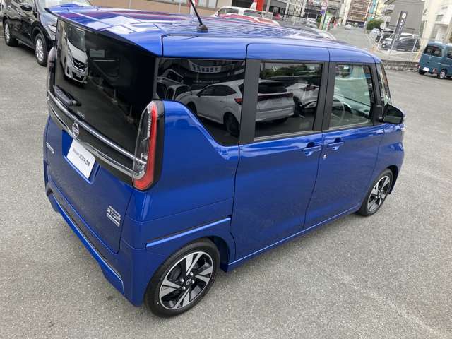 プライバシ-ガラスが装備されています。外を見るときは気にならずに、後方車両から車内が見えにくい設計です。