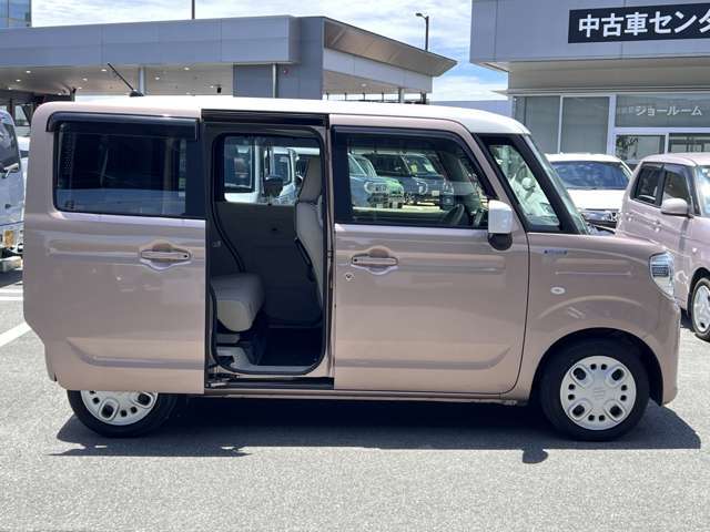【両側電動スライドドア】お子様の送迎にも便利です！また、狭い駐車場での開閉も、隣の車にぶつける心配がなく安心ですね☆