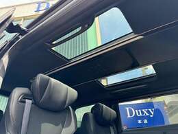 快適性や車内空間の印象に影響する重要なパーツ☆室内高が確保されたルーフは開放感を生み、長時間のドライブでも疲れにくい空間を演出！サンル-フやパノラマル-フが装備されていれば、自然光や風を取り入れます☆彡