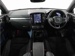 Google搭載/ETC2.0/360度カメラのフルセット搭載。9インチ・タッチスクリーン式センターディスプレイと、2モード選択式の12.3インチデジタル液晶ドライバー・ディスプレイを装備。