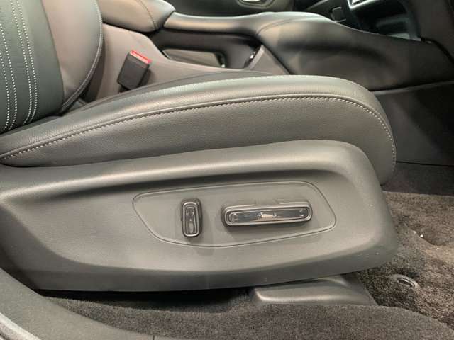 運転席のポジション変更可能！ご自身の運転しやすいポジションでの運転が可能です！