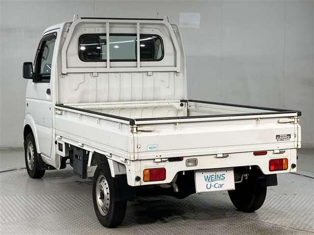 弊社の商品車両は横浜本牧にあります本部で隅々までチェックを行い、トヨタの厳しい商品基準をクリアした車両を展示しています。ご安心してお選びいただけます。
