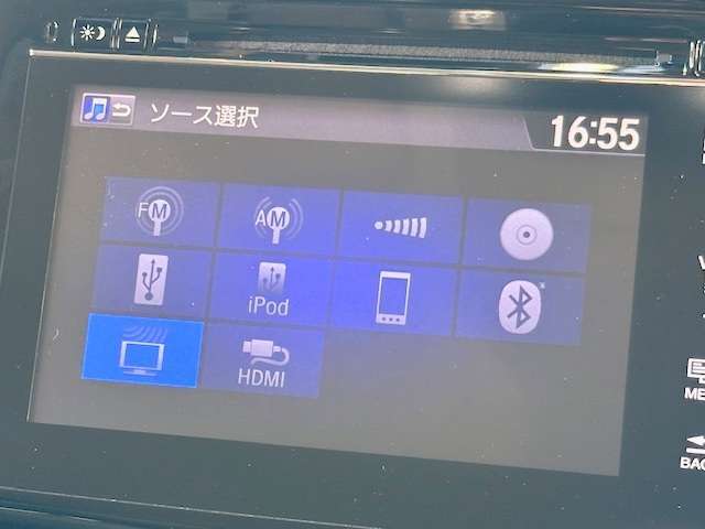 純正メモリナビ付き！DVD再生、フルセグTV、Bluetoothオーディオ、バックモニターと装備が充実しております！