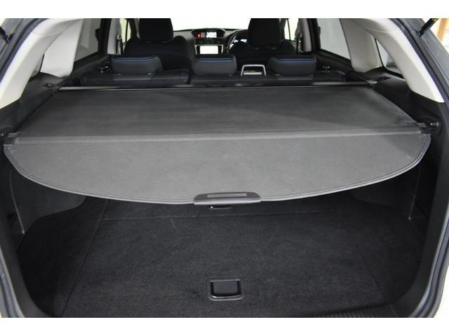 トノカバーを使えばトランク内の荷物が隠せ、プライバシーを守れます。