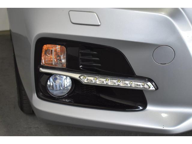 フォグランプ装備で雨や霧の日でも安心です