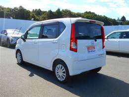 展示されているお車は全台1年間のトヨタロングラン保証が付いて参ります。最長3年間の保証（有料）をお付けすることも可能ですので、どのエリアに住むお客様でも安心して保証をお受けすることができます！