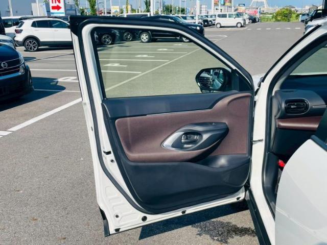 WECARS（ウィーカーズ）は全国250店舗展開！お客様が安心してカーライフをお楽しみいただけるよう社員一同心を込めてサポートいたします。