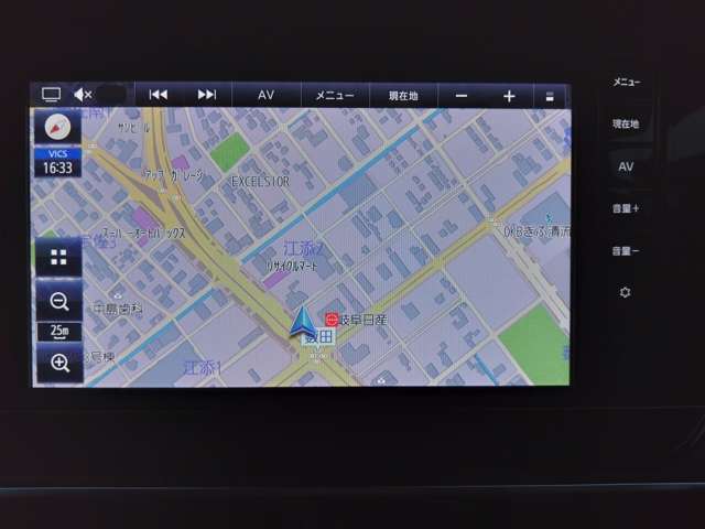 日産純正Wi-Fi内蔵ナビ(MM223D-L)装備。スマホを使って部分地図更新が可能です。フルセグ地デジTV、FM/AMラジオ、Bluetoothオーディオ、SDカード対応などオーディオ機能も充実です。