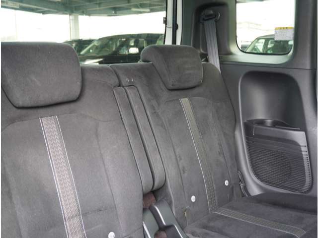 【ディーラーの車は高い？】実はそんなことないんです！ディーラーはオークションなどを使わず、自社で車を仕入れているので安いんです☆さらに諸費用も明確で安いので、総額で比較してみてくださいね♪