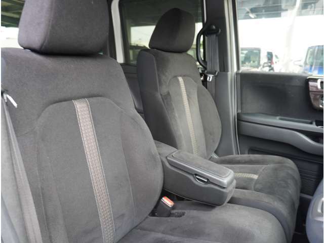 【充実した保証と質の高い整備】中古車は納車前の質の高い整備とメンテナンスが非常に重要です。幅広い保証はもちろん「新車感覚でお乗りいただける」よう、研修をうけた質の高い整備を納車前に実施しています☆