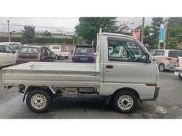 自信を持っておすすめする一台です。実際に見ていただいたらこの車の良さがきっと伝わると思います。ぜひ一度おこしくださいませ。