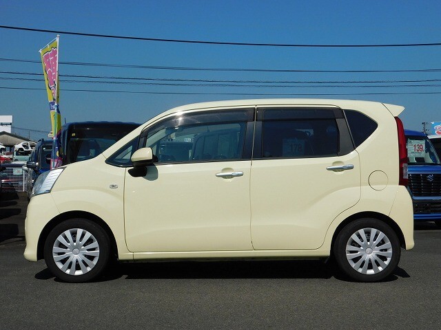 なお、業者販売(車種による)も行っておりますので、ご気軽にお問合せ、ご来店下さい。加藤をお呼び下さい。ご来店時GU様側よりご入店されますと、軽自動車がすぐ見れます。