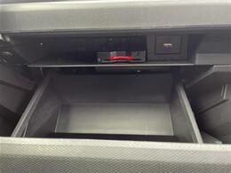 【お問い合わせください】写真の内容に関してやおクルマ購入までの流れなどご不明点、ご質問等がございましたらお気軽にガリバー店舗までお問い合わせください。