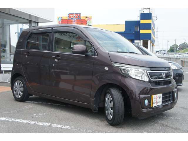 エンジン、ミッションなど金額の大きな箇所も無料修理♪代車もご用意！☆自社保証☆安心3ヶ月間の無料保証付。カーセンサーアフター保証も有り☆1年～2年更新保証もご用意有ります。輸入車は1年保証～有償のみです。