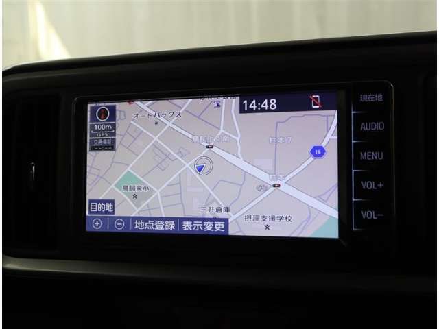 メモリーナビです。目的地までストレスフリーで案内します。タッチパネルで使いやすいです。