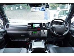 外装ですが損傷等なくキレイなお車になります。ご成約後に簡易コーティングを施工してご納車致します。
