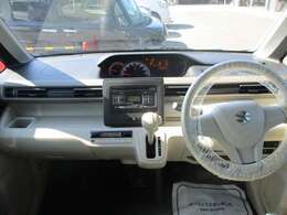 インパネ全体です！内装のボタンの位置などをご確認ください♪