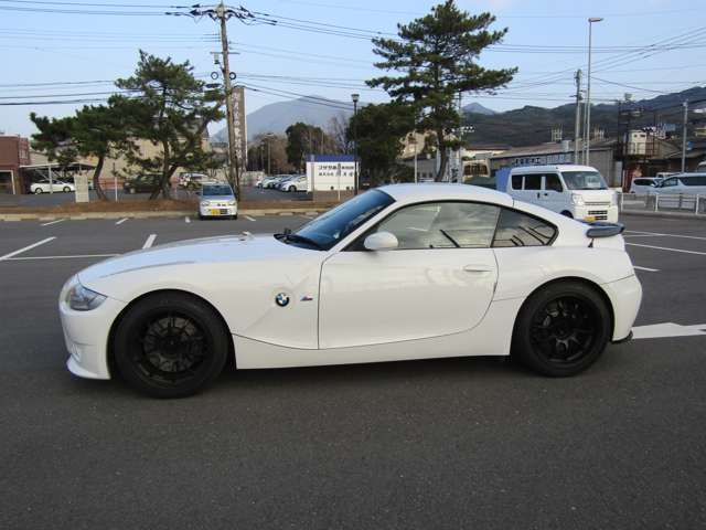 修理もお任せ下さい。輸入車の修理でも負担の少ない方法があります！