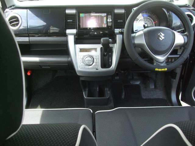 運転席全景です。