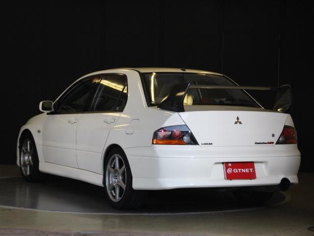 恐れ入りますがご来店前に電話かメールでご来店日の予約をお願い致します。展示スペースが小さい為に少し離れたバックヤードにて在庫車を保管していてすぐにご覧頂けない可能性があります。