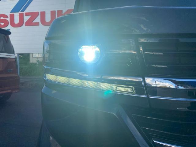 【LEDライト】ハロゲン、HIDと比べて明るく、寿命が長いのが特徴です！これで夜の運転も安心☆