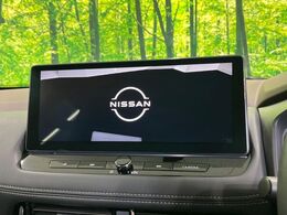 【純正ナビ】人気の純正ナビを装備。オーディオ機能も充実しており、Bluetooth接続すればお持ちのスマホやMP3プレイヤーの音楽を再生可能！毎日の運転がさらに楽しくなります！！