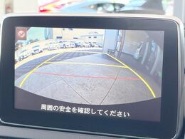 【マツダコネクトナビ】車内の雰囲気にマッチした一体型タイプのナビ。各種車輌設定やBluetooth再生等、様々な機能が楽しめます。直感的なダイヤル操作が可能で、使い勝手も良好です。
