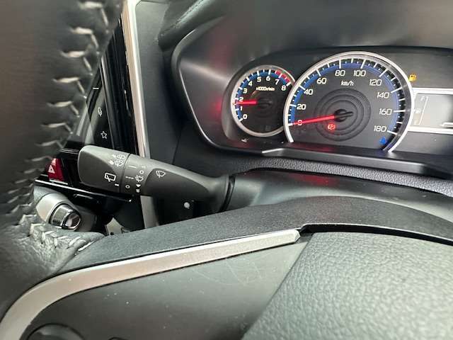入庫まもないインターネット未掲載の車両やお買い得な車両も多数ございます。