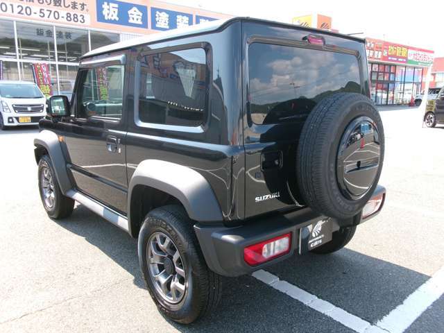 中古車・届出済未使用車を常時展示しております。お客様用大駐車場と店内にはキッズスペースもありますので、ご家族お揃いでのご来店をお待ちしております。