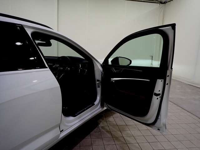 ☆AAA保証☆初年度登録から3年以上10年以内（10万キロ以下）の車両には、ご登録日から1年間の充実した保証を無償で付帯致します。さらに有償にて延長保証（1年・2年）もご加入いただけます。