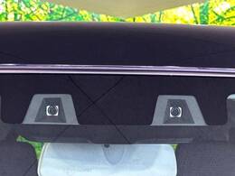 【スズキ　セーフティサポート】走行中に前方の車両等を認識し、衝突しそうな時は警報とブレーキで衝突回避と被害軽減をアシスト。より安全にドライブをお楽しみいただけます。